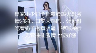 夫妻自拍 拉着双马尾老婆无套输出 最后直接射黑丝脚上 拍摄视角不错